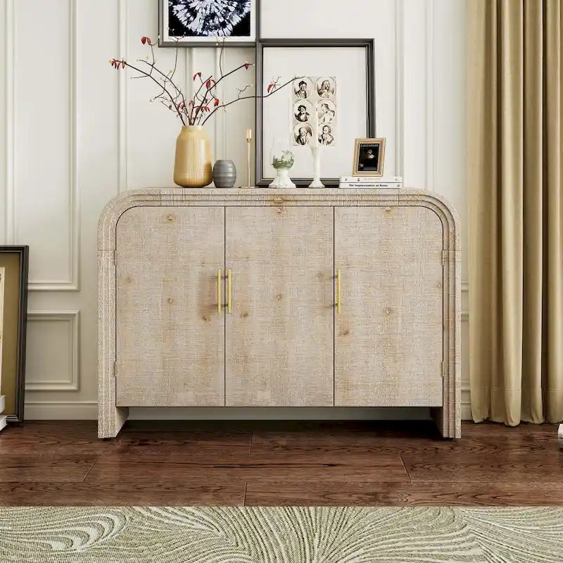 Retro-minimalistisches, geschwungenes Sideboard mit verstellbaren Trennwänden